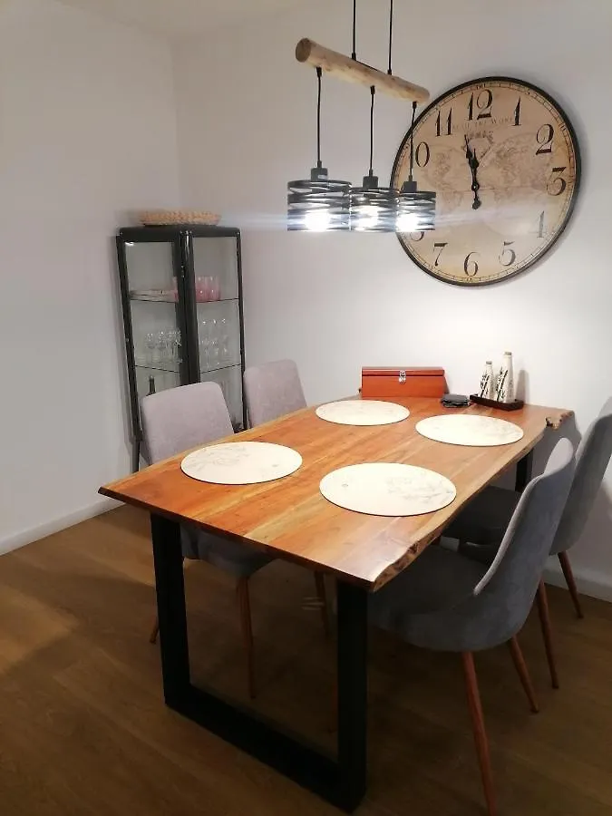 Stilvolle Wohnung An Der Alten Mainbruecke Wurzburg Apartment